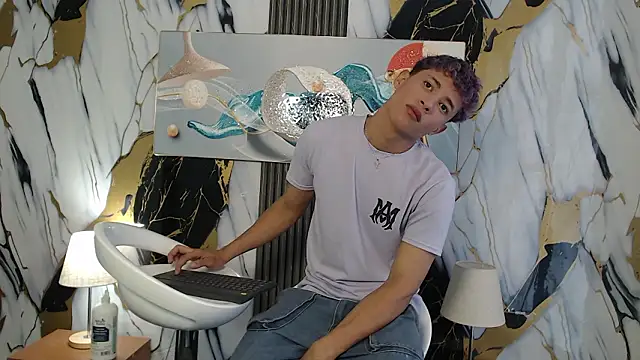 YOUNG GUYS1 online show from 02.15.26