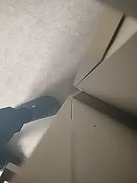 Julie9toma online show from 12.14.25