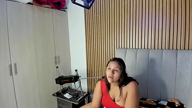 Snapshot of TiifanyGrey chatting on 01.06.26 TiifanyGrey online show from 01.06.26