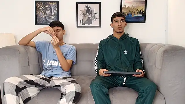 Snapshot of HORNY_PRETTY chatting on 03.15.26 HORNY PRETTY online show from 03.15.26