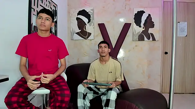 Snapshot of HORNY_PRETTY chatting on 04.01.26 HORNY PRETTY online show from 04.01.26