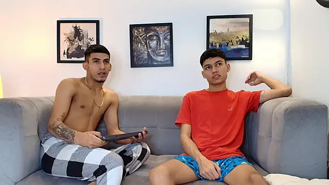 Snapshot of HORNY_PRETTY chatting on 04.14.26 HORNY PRETTY online show from 04.14.26