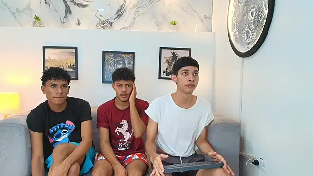 SWEET RABBIT1 online show from 12.16.25