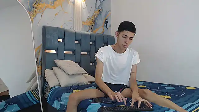 SWEET RABBIT1 online show from 02.10.26