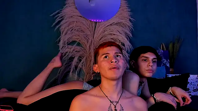 Snapshot of DeeQuinn_Blaze chatting on 12.17.25 DeeQuinn Blaze online show from 12.17.25