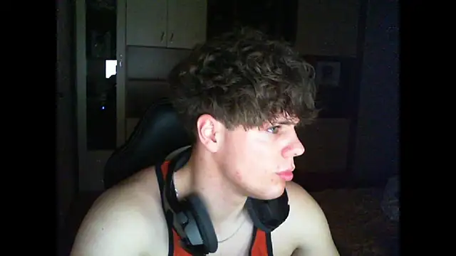 GymGuy0505 online show from 12.15.25