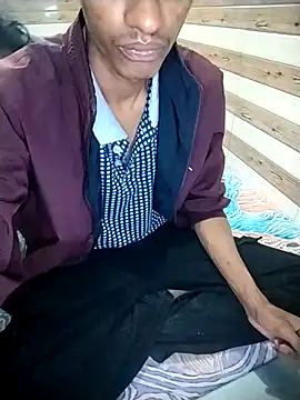 Snapshot of xoupleaura chatting on 12.16.25 xoupleaura online show from 12.16.25