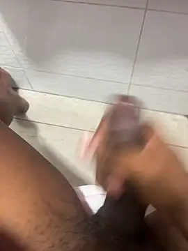 Snapshot of Comeonmyhouse22cm chatting on 02.24.26 Comeonmyhouse22cm online show from 02.24.26