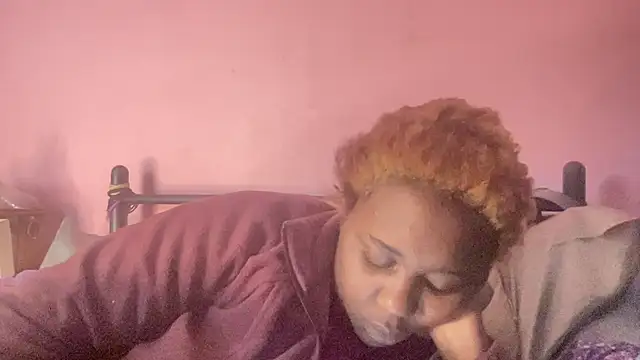 queenalliyahalecia online show from 12.16.25