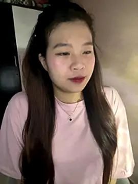 Snapshot of Bae1103_ chatting on 12.15.25 Bae1103 online show from 12.15.25