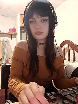 Snapshot of ladydark25 chatting on 12.15.25 ladydark25 online show from 12.15.25