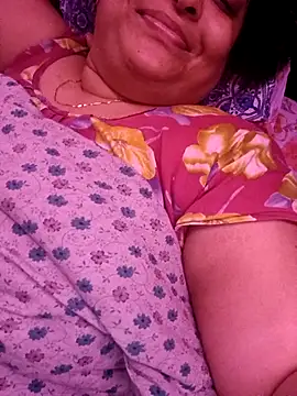 Snapshot of peu8 chatting on 02.15.26 peu8 online show from 02.15.26