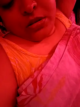 Snapshot of peu8 chatting on 02.26.26 peu8 online show from 02.26.26