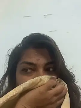 Snapshot of Stripgirl125 chatting on 12.18.25 Stripgirl125 online show from 12.18.25