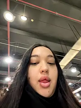 Snapshot of Bright-Flash chatting on 12.16.25 Bright-Flash online show from 12.16.25