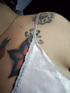 Divine Pouvoir online show from 01.11.26