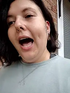 Snapshot of Divine_Pouvoir chatting on 02.19.26 Divine Pouvoir online show from 02.19.26