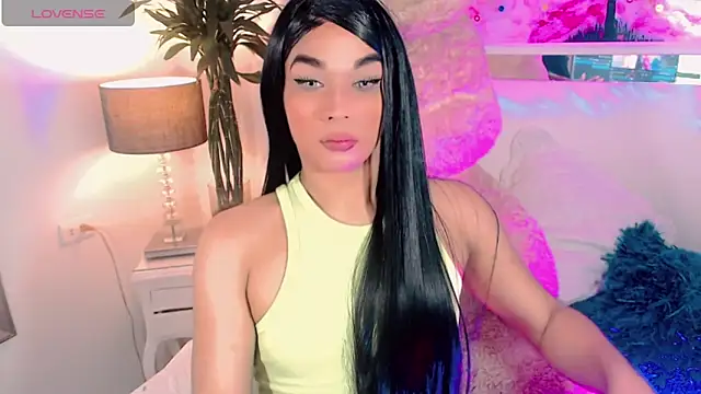 Snapshot of agathaferrer3 chatting on 12.16.25 agathaferrer3 online show from 12.16.25