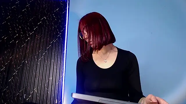 Snapshot of Moolly_Evanz chatting on 02.21.26 Moolly Evanz online show from 02.21.26