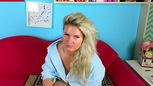 Annie Joya online show from 12.16.25