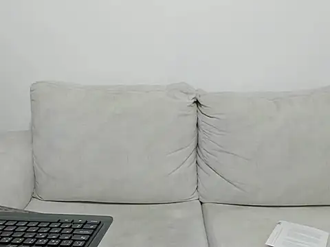 Aurora and the beast online show from 12.20.25