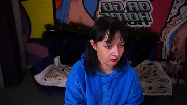 Snapshot of MariStorm chatting on 12.16.25 MariStorm online show from 12.16.25