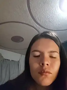 Snapshot of Krolaykate chatting on 12.16.25 Krolaykate online show from 12.16.25