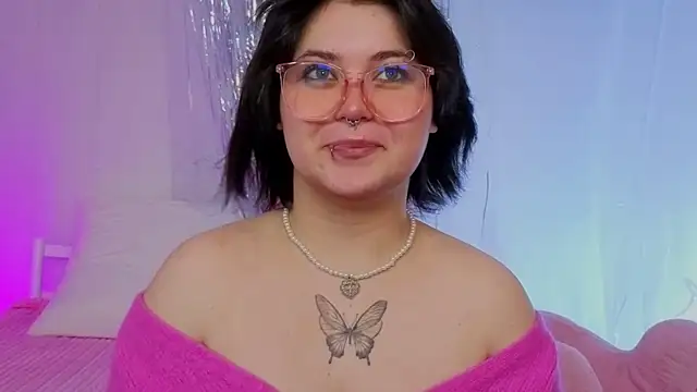 Snapshot of Choee_Bliss chatting on 12.15.25 Choee Bliss online show from 12.15.25