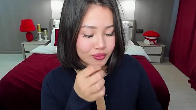 Brunette Charm online show from 01.19.26