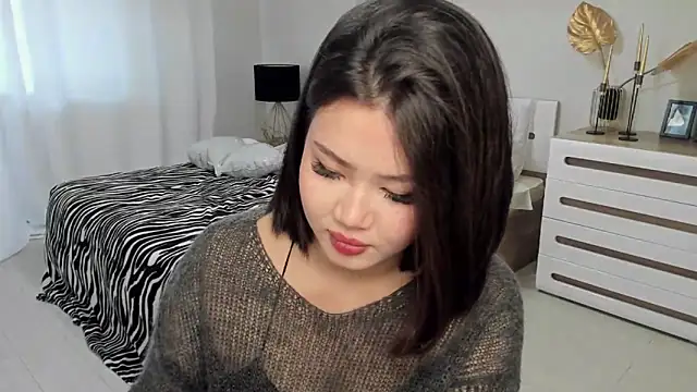 Brunette Charm online show from 02.10.26