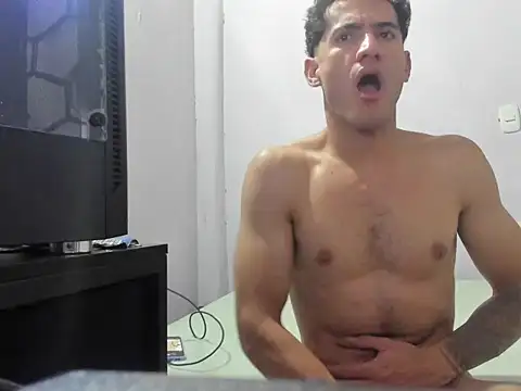 Snapshot of jhonduglas chatting on 12.16.25 jhonduglas online show from 12.16.25