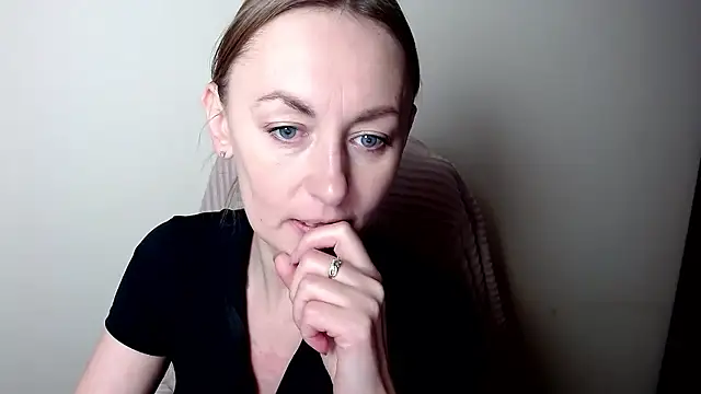 LiaSeass  online show from 01.16.26