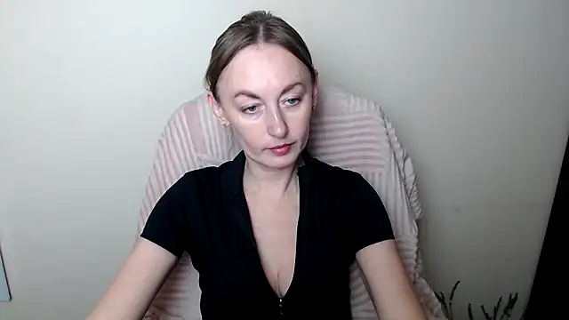 LiaSeass  online show from 02.13.26