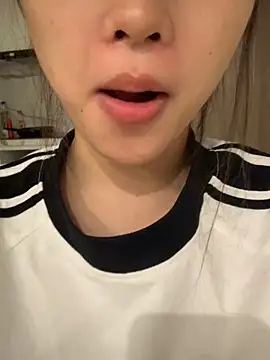 Snapshot of -Bibi-18 chatting on 04.30.26 -Bibi-18 online show from 04.30.26