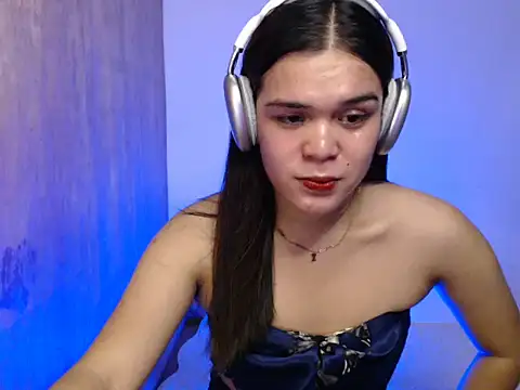 Snapshot of stripyapril chatting on 06.27.26 stripyapril online show from 06.27.26