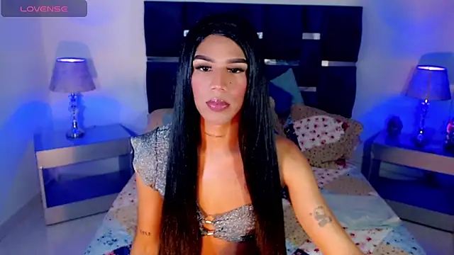 Snapshot of danielaacostats chatting on 12.14.25 danielaacostats online show from 12.14.25