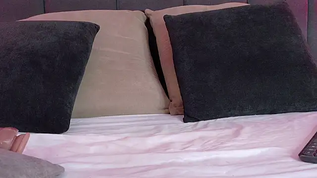 luna blannco online show from 01.05.26