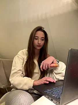 Snapshot of SweetNovaa chatting on 12.14.25 SweetNovaa online show from 12.14.25