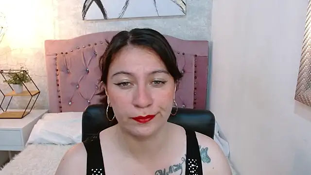 Snapshot of amanda_rousee chatting on 01.08.26 amanda rousee online show from 01.08.26