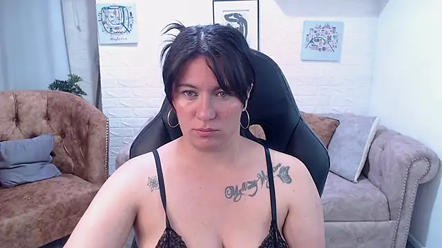 Snapshot of amanda_rousee chatting on 05.06.26 amanda rousee online show from 05.06.26