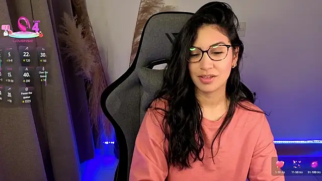 Snapshot of chloebum_ chatting on 05.22.26 chloebum online show from 05.22.26