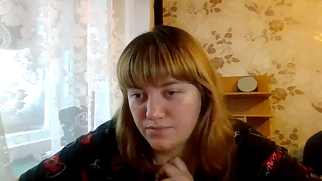 Snapshot of swett_girll chatting on 12.14.25 swett girll online show from 12.14.25