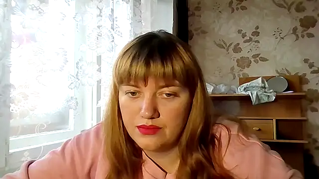 Snapshot of swett_girll chatting on 12.15.25 swett girll online show from 12.15.25