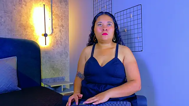 Snapshot of RavenLevi chatting on 12.16.25 RavenLevi online show from 12.16.25