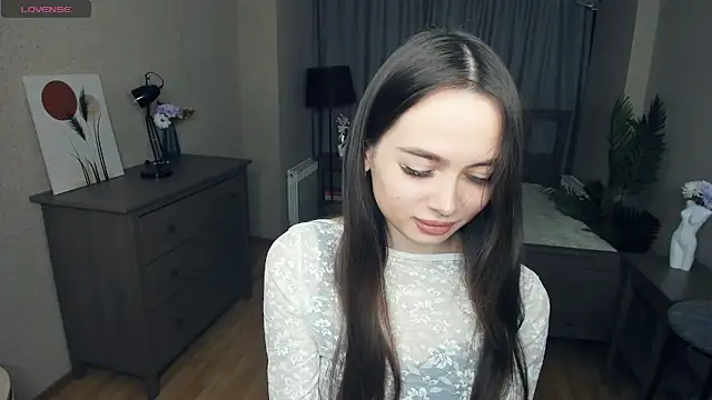 YvonneRobes online show from 02.13.26