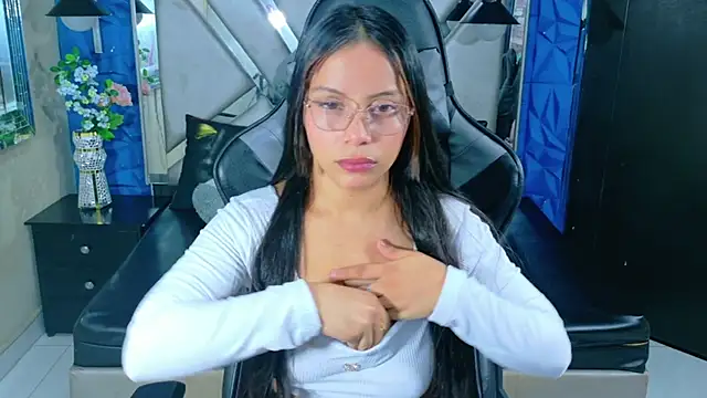 Jenna Flor online show from 12.16.25