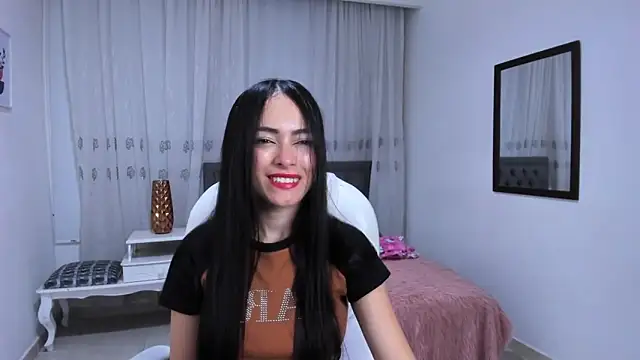 Victoria Piercee online show from 12.22.25