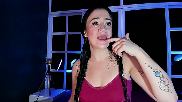 Victoria01  online show from 04.13.26