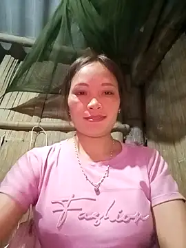 Snapshot of Phyya_K2 chatting on 12.14.25 Phyya K2 online show from 12.14.25