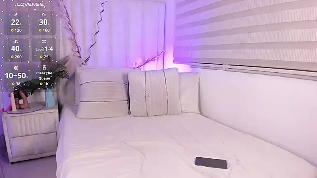 im ariana  online show from 07.11.26